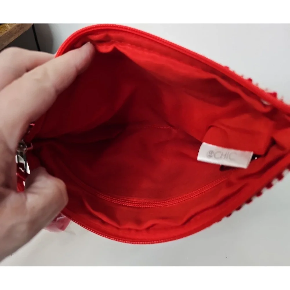 2CHIC Red White Geometric Woven Clutch Purse Zipper Pouch Cosmetic Bag